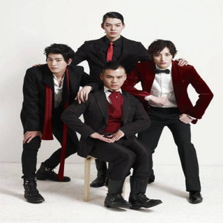 آیدل خون آشام (با بازی کیم وو بین) vampaire idol