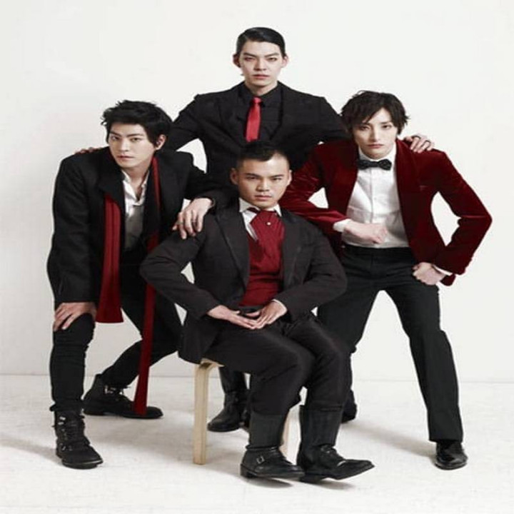 آیدل خون آشام (با بازی کیم وو بین) vampaire idol