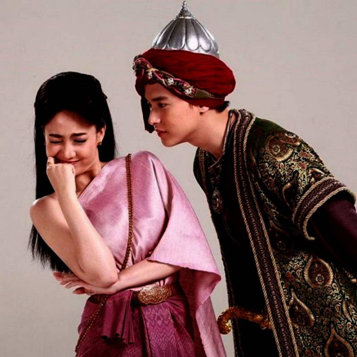 یک زمین یک آسمان Neung Dao Fah Diew