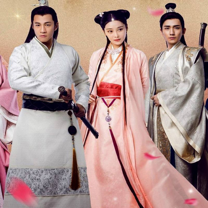 پرواز گلها در آسمان As Flowers Fade And Fly Across The Sky