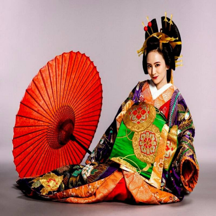 من عاشق ریوا هستم Edo Moiselle: Reiwa de Koi, Itashinsu