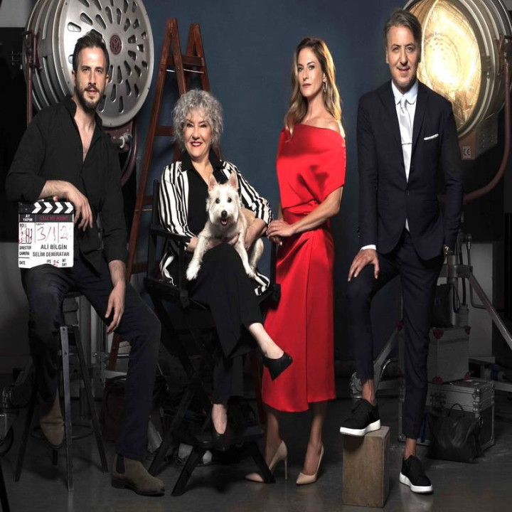 با مدیر برنامه هام تماس بگیر Menajerimi Ara