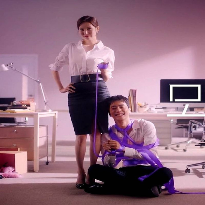 عشق و افسار، عشق و قلاده ، Love and Leashes