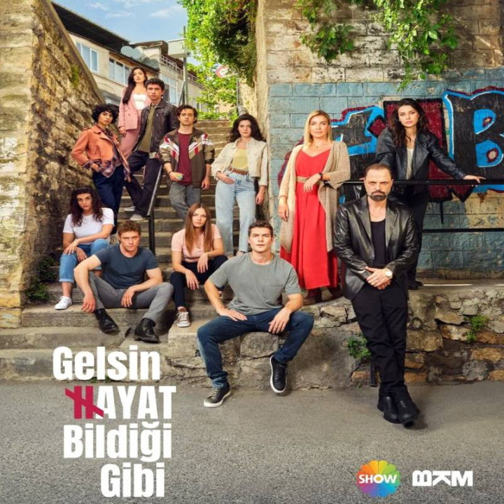 هر چی زندگی بخواد ، هر چی میخواد بشه ، هر چی بادا باد، Gelsin Hayat Bildiği Gibi