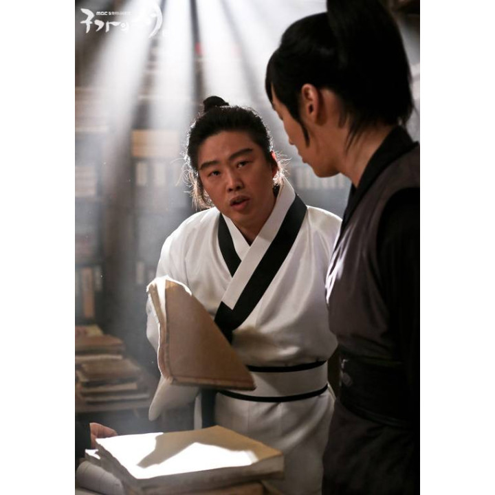 کتاب خانواده گو Gu Family Book