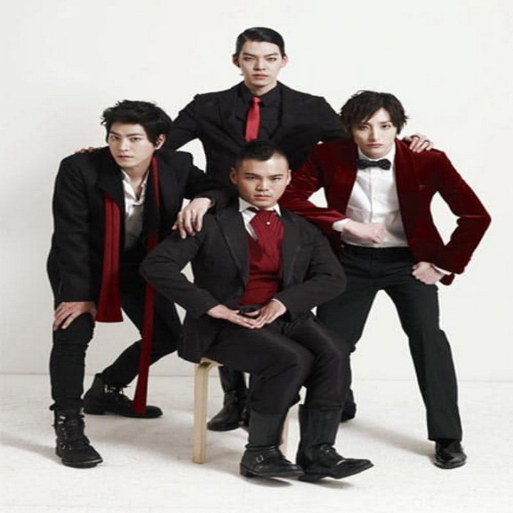 آیدل خون آشام (با بازی کیم وو بین) vampaire idol