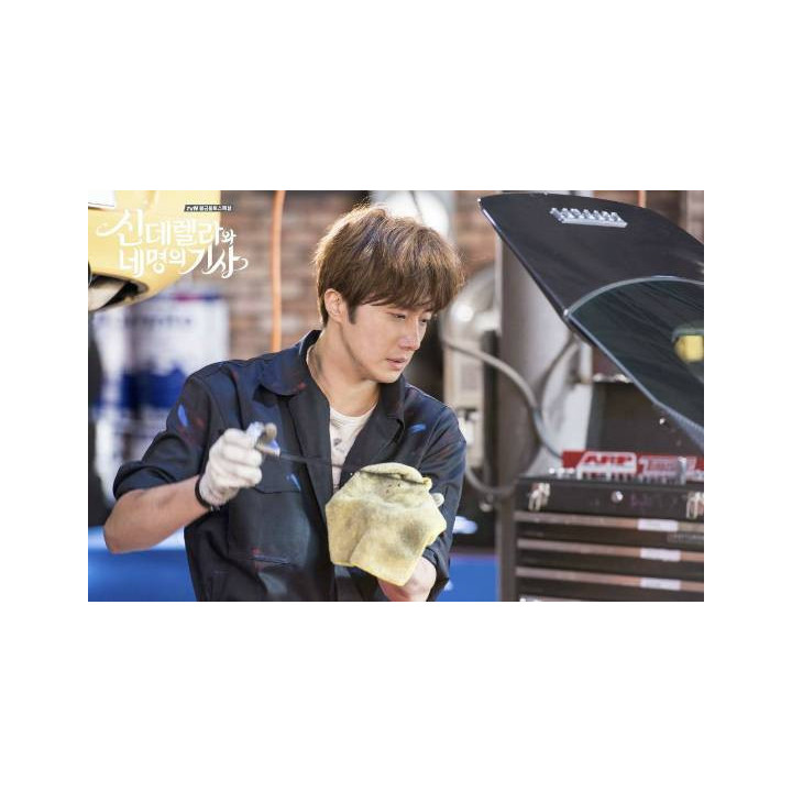 سیندرلا و چهار شوالیه Cinderella and the Four Knights