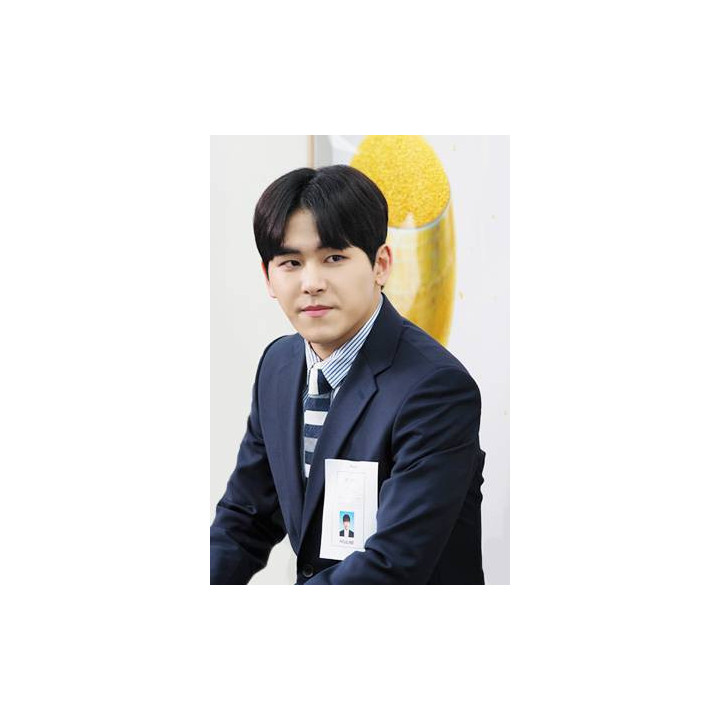 دفتر درخشان ، Radiant Office