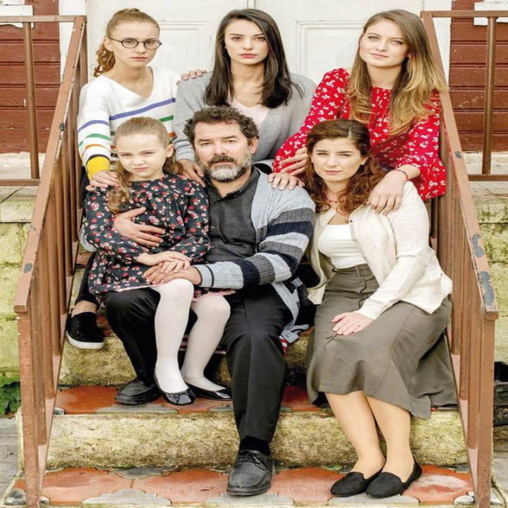 بخاطر دخترانم