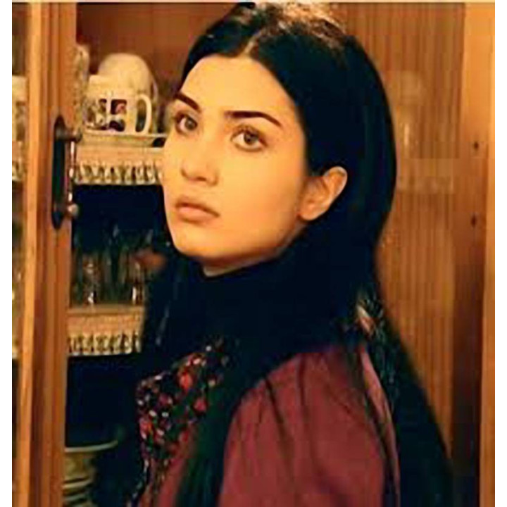 گل سرخ  Çemberimde Gül Oya