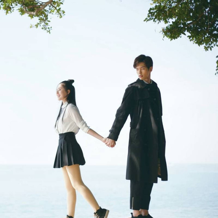 به تو گوش میکنم